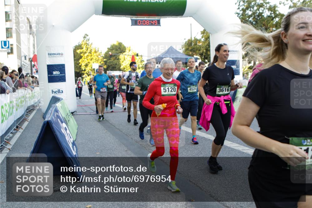 01.09.2024 - BARMER Alsterlauf Kathrin Stürmer Photography http://msf.ph/oto/6976954 01.09.2024 09:08:47 Ziel  meine-sportfotos.de