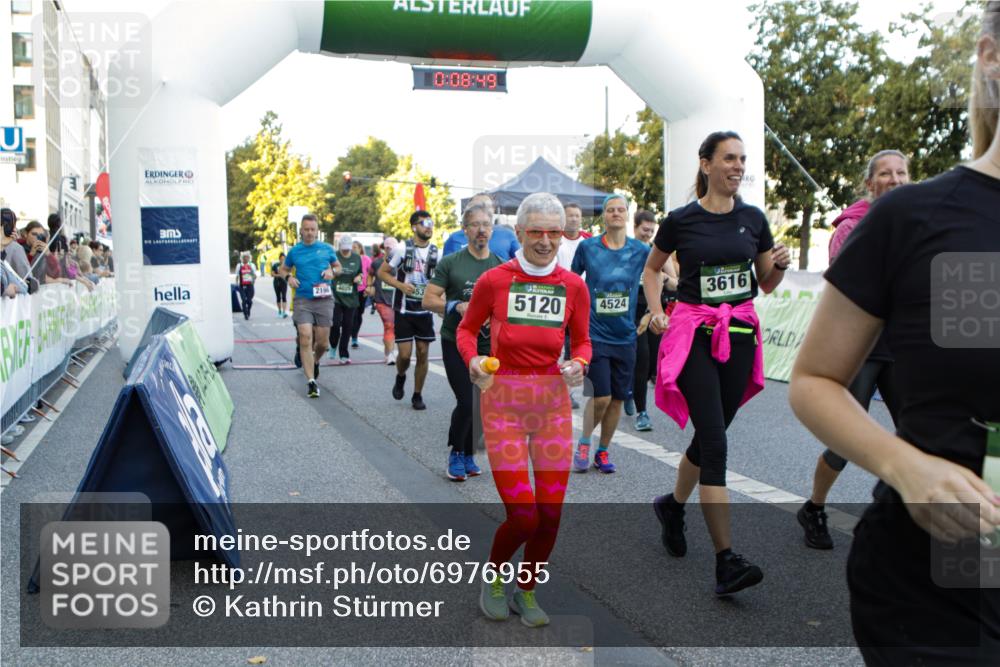 01.09.2024 - BARMER Alsterlauf Kathrin Stürmer Photography http://msf.ph/oto/6976955 01.09.2024 09:08:47 Ziel  meine-sportfotos.de