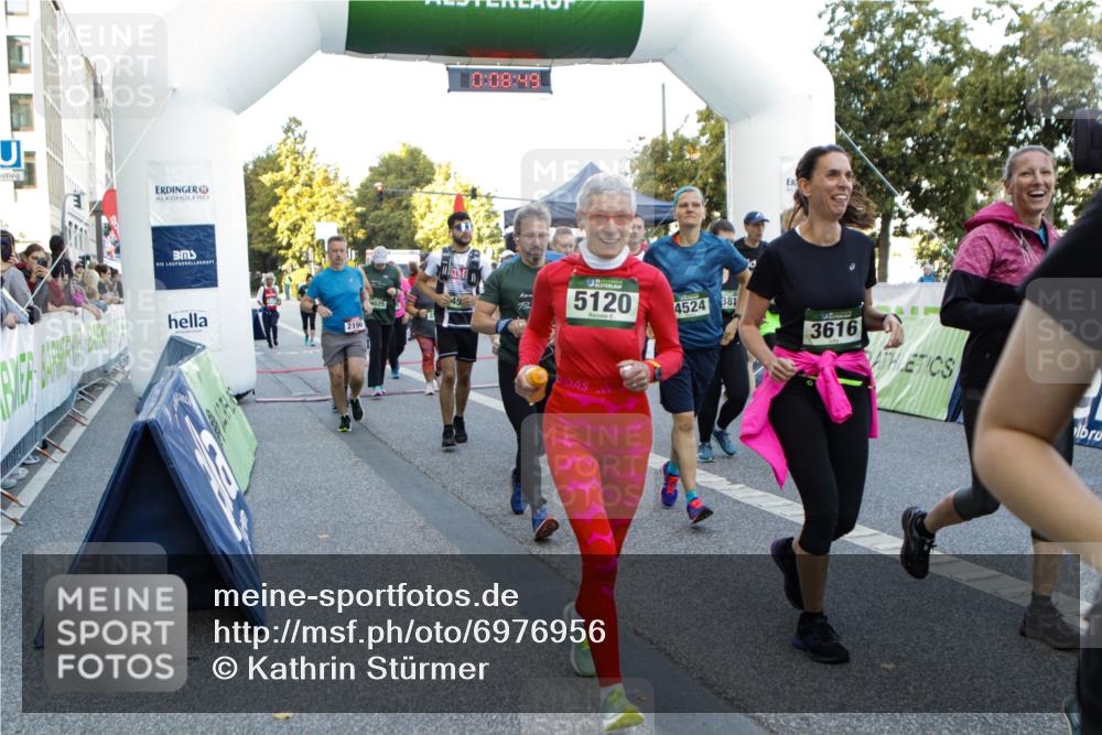 01.09.2024 - BARMER Alsterlauf Kathrin Stürmer Photography http://msf.ph/oto/6976956 01.09.2024 09:08:48 Ziel  meine-sportfotos.de