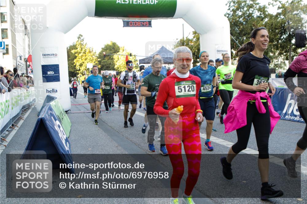 01.09.2024 - BARMER Alsterlauf Kathrin Stürmer Photography http://msf.ph/oto/6976958 01.09.2024 09:08:48 Ziel  meine-sportfotos.de
