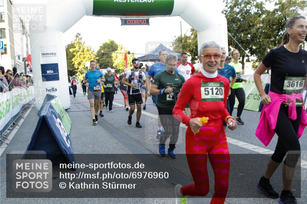 01.09.2024 - BARMER Alsterlauf Kathrin Stürmer Photography http://msf.ph/oto/6976960 01.09.2024 09:08:48 Ziel  meine-sportfotos.de