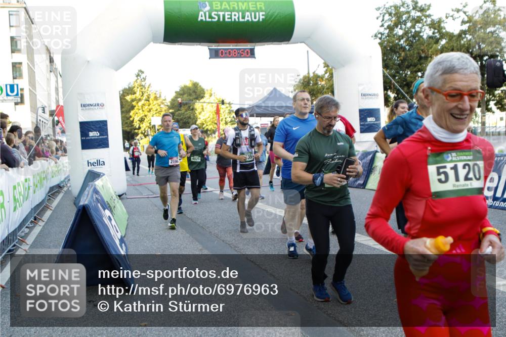 01.09.2024 - BARMER Alsterlauf Kathrin Stürmer Photography http://msf.ph/oto/6976963 01.09.2024 09:08:49 Ziel  meine-sportfotos.de