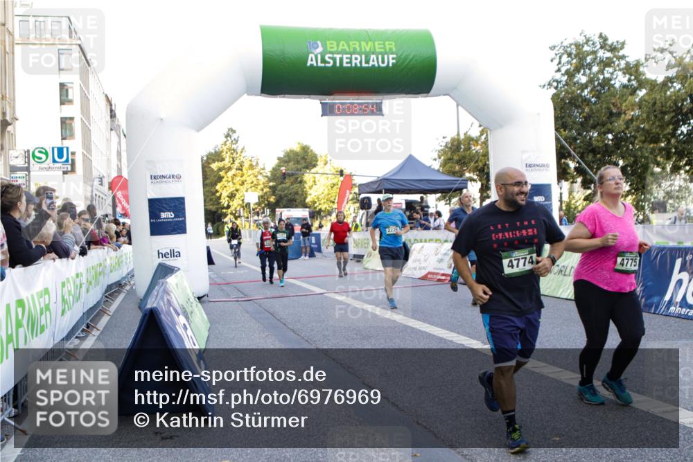 01.09.2024 - BARMER Alsterlauf Kathrin Stürmer Photography http://msf.ph/oto/6976969 01.09.2024 09:08:53 Ziel  meine-sportfotos.de