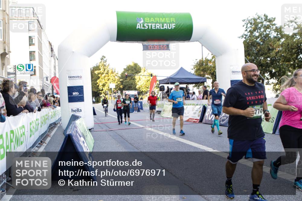 01.09.2024 - BARMER Alsterlauf Kathrin Stürmer Photography http://msf.ph/oto/6976971 01.09.2024 09:08:53 Ziel  meine-sportfotos.de