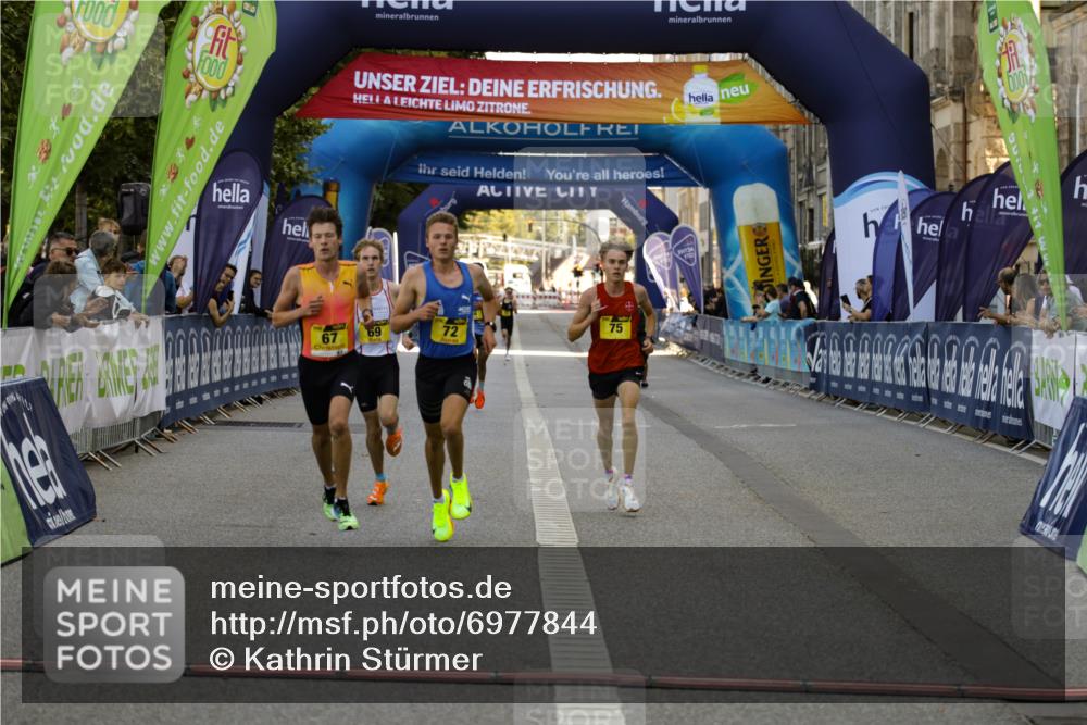 01.09.2024 - BARMER Alsterlauf Kathrin Stürmer Photography http://msf.ph/oto/6977844 01.09.2024 11:09:07 Ziel 56, 67, 69, 72, 75 meine-sportfotos.de