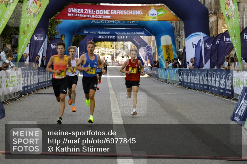 01.09.2024 - BARMER Alsterlauf Kathrin Stürmer Photography http://msf.ph/oto/6977845 01.09.2024 11:09:08 Ziel 56, 67, 69, 72, 75 meine-sportfotos.de