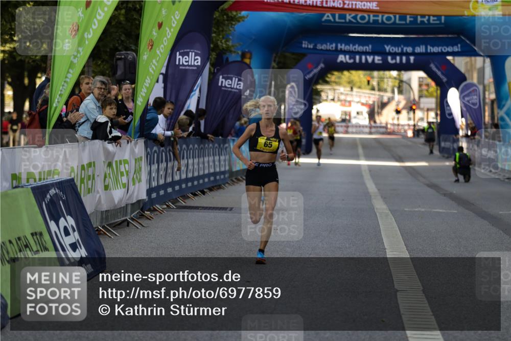 01.09.2024 - BARMER Alsterlauf Kathrin Stürmer Photography http://msf.ph/oto/6977859 01.09.2024 11:09:44 Ziel 65 meine-sportfotos.de