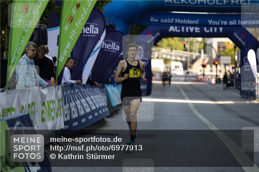 01.09.2024 - BARMER Alsterlauf Kathrin Stürmer Photography http://msf.ph/oto/6977913 01.09.2024 11:10:14 Ziel 58, 68 meine-sportfotos.de