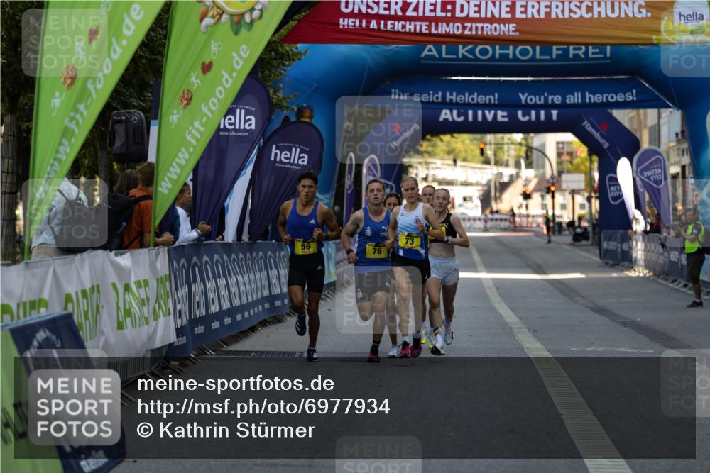 01.09.2024 - BARMER Alsterlauf Kathrin Stürmer Photography http://msf.ph/oto/6977934 01.09.2024 11:10:49 Ziel 54, 59, 61, 62, 73, 76 meine-sportfotos.de