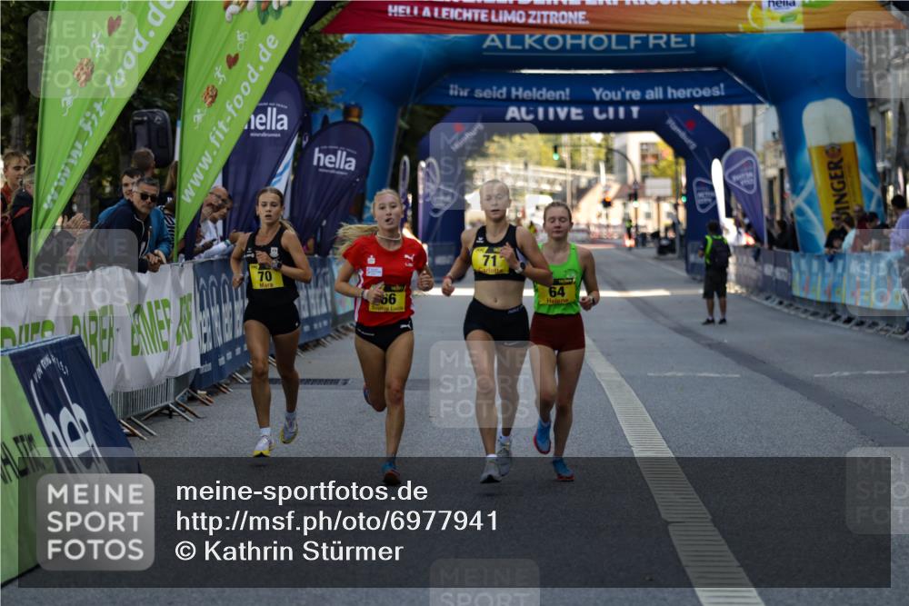 01.09.2024 - BARMER Alsterlauf Kathrin Stürmer Photography http://msf.ph/oto/6977941 01.09.2024 11:11:26 Ziel 64, 66, 70, 71 meine-sportfotos.de
