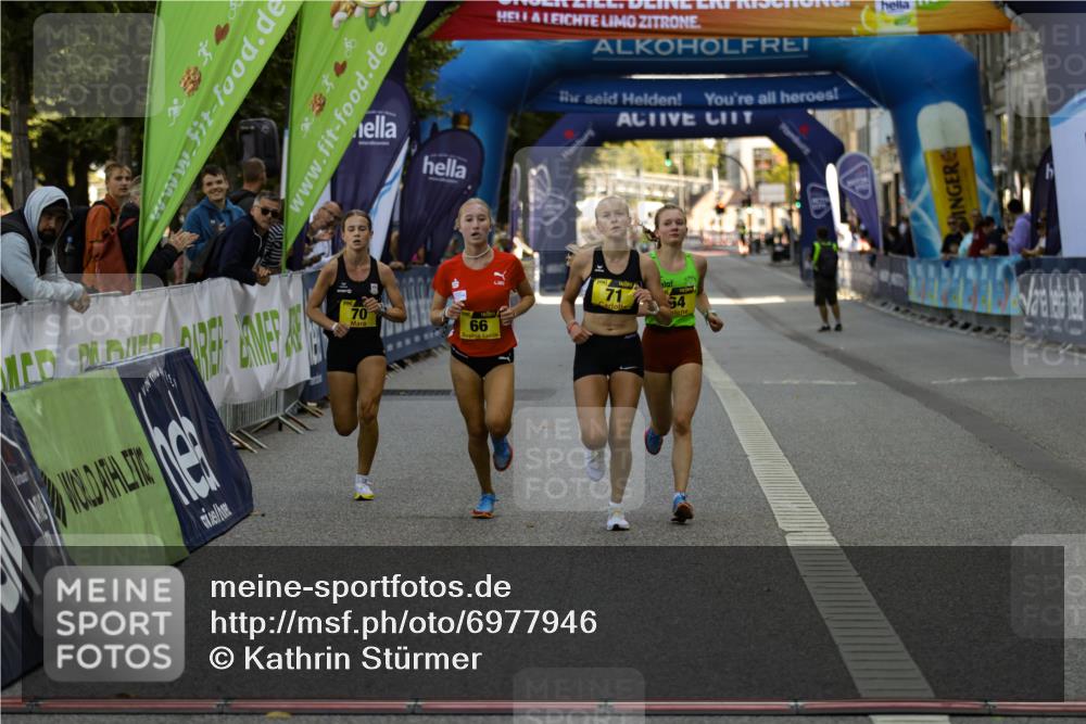 01.09.2024 - BARMER Alsterlauf Kathrin Stürmer Photography http://msf.ph/oto/6977946 01.09.2024 11:11:27 Ziel 64, 66, 70, 71 meine-sportfotos.de