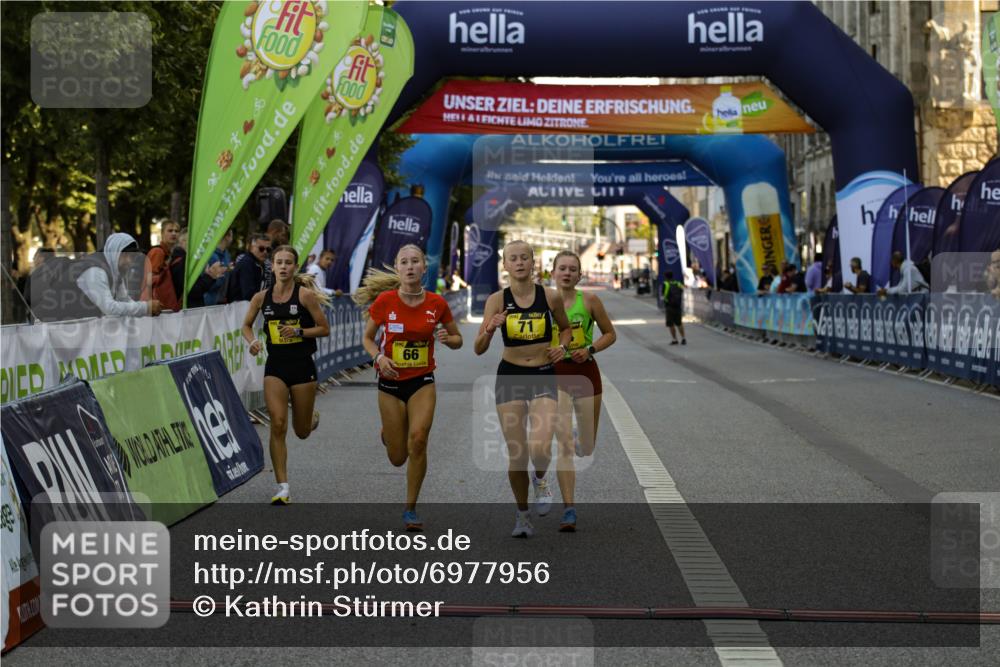 01.09.2024 - BARMER Alsterlauf Kathrin Stürmer Photography http://msf.ph/oto/6977956 01.09.2024 11:11:28 Ziel 64, 66, 70, 71 meine-sportfotos.de