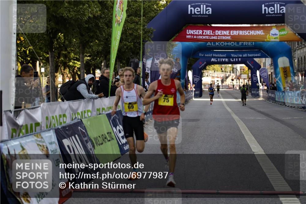 01.09.2024 - BARMER Alsterlauf Kathrin Stürmer Photography http://msf.ph/oto/6977987 01.09.2024 11:12:15 Ziel 69, 75 meine-sportfotos.de