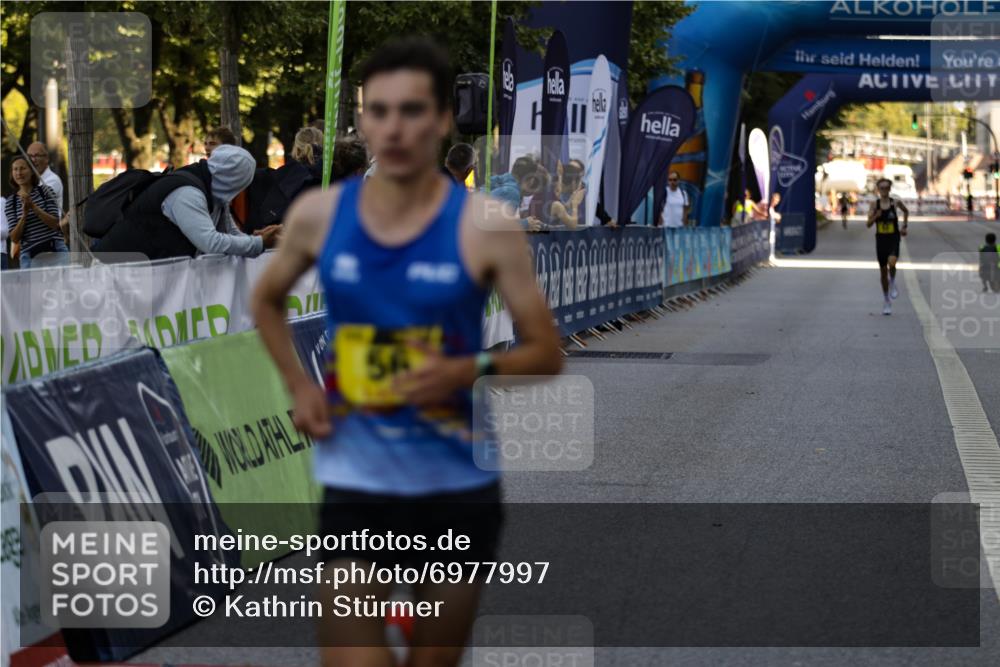 01.09.2024 - BARMER Alsterlauf Kathrin Stürmer Photography http://msf.ph/oto/6977997 01.09.2024 11:12:29 Ziel 52, 56 meine-sportfotos.de