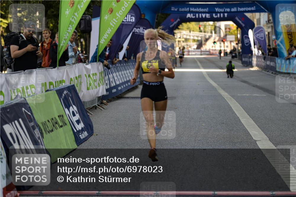01.09.2024 - BARMER Alsterlauf Kathrin Stürmer Photography http://msf.ph/oto/6978023 01.09.2024 11:13:03 Ziel 65 meine-sportfotos.de