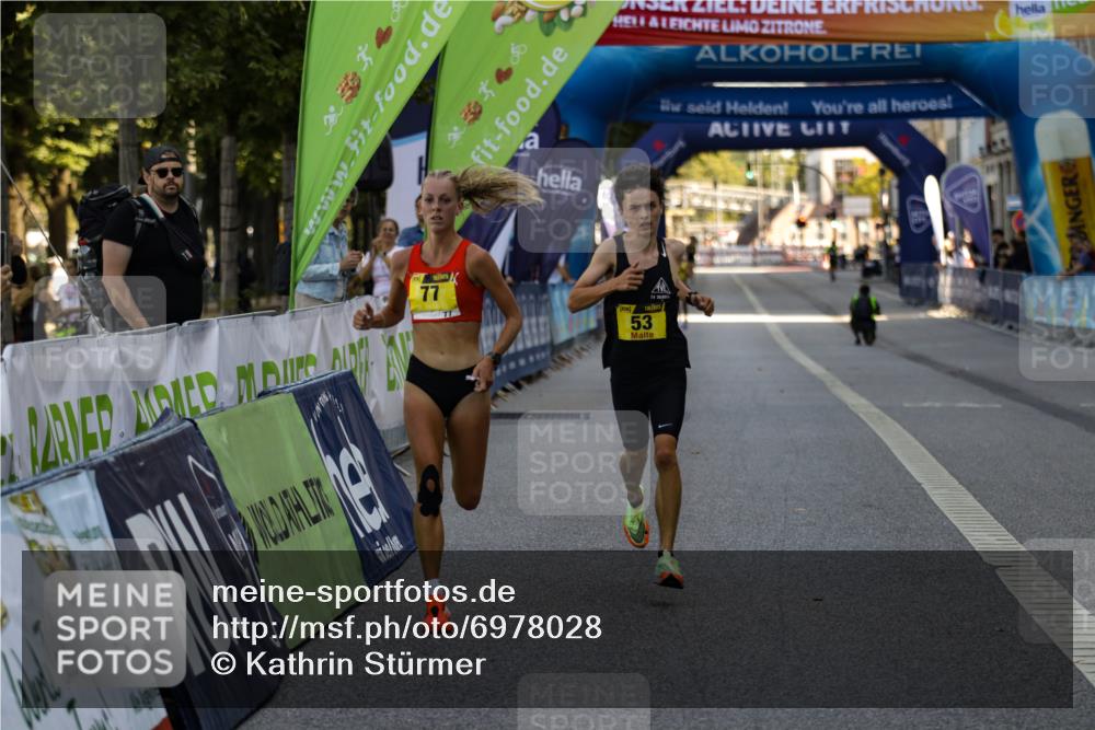 01.09.2024 - BARMER Alsterlauf Kathrin Stürmer Photography http://msf.ph/oto/6978028 01.09.2024 11:13:19 Ziel 53, 74, 77 meine-sportfotos.de