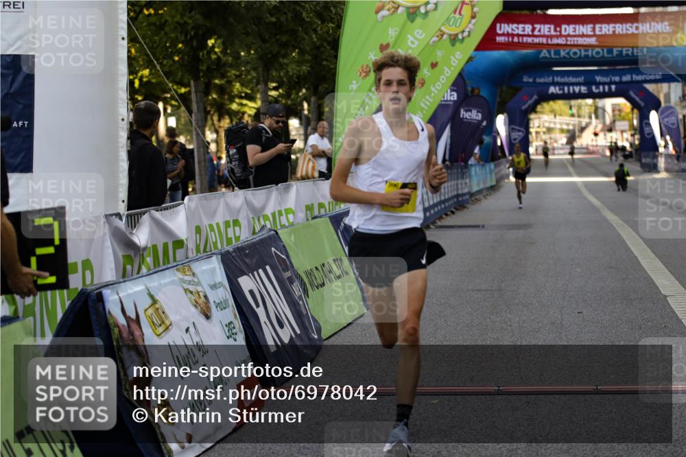 01.09.2024 - BARMER Alsterlauf Kathrin Stürmer Photography http://msf.ph/oto/6978042 01.09.2024 11:13:27 Ziel 53, 68, 74, 77 meine-sportfotos.de