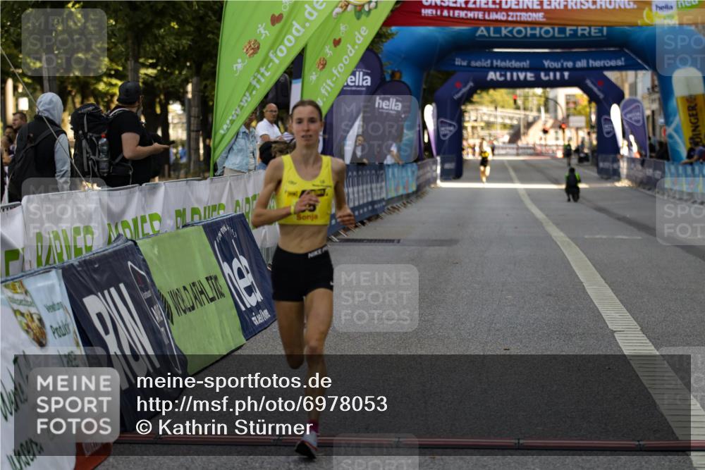 01.09.2024 - BARMER Alsterlauf Kathrin Stürmer Photography http://msf.ph/oto/6978053 01.09.2024 11:13:35 Ziel 68 meine-sportfotos.de