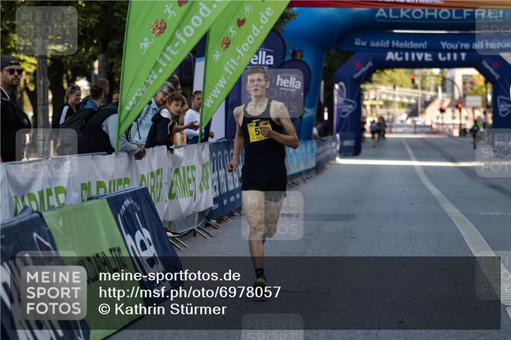 01.09.2024 - BARMER Alsterlauf Kathrin Stürmer Photography http://msf.ph/oto/6978057 01.09.2024 11:13:53 Ziel 58 meine-sportfotos.de