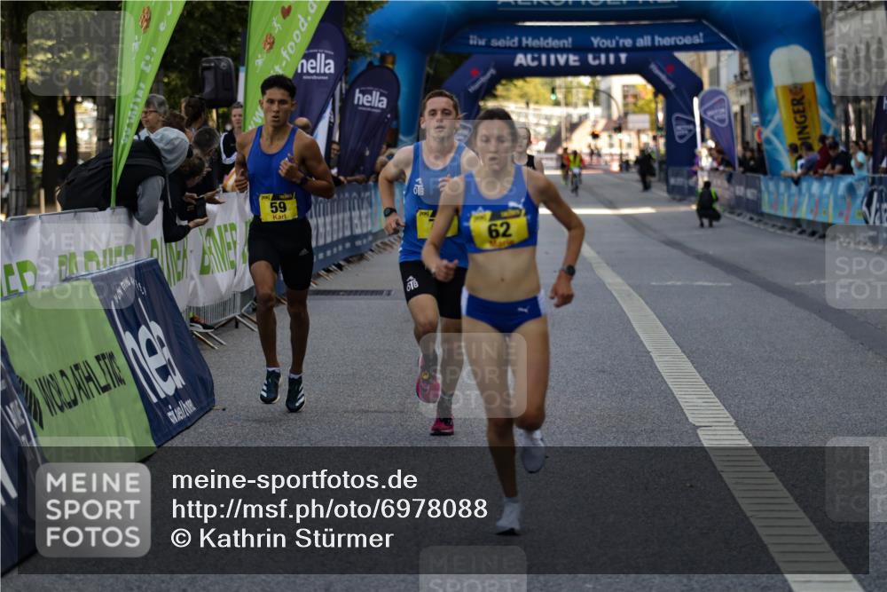 01.09.2024 - BARMER Alsterlauf Kathrin Stürmer Photography http://msf.ph/oto/6978088 01.09.2024 11:14:29 Ziel 54, 59, 61, 62, 73, 76 meine-sportfotos.de