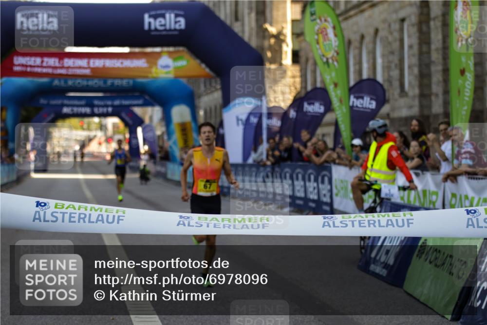 01.09.2024 - BARMER Alsterlauf Kathrin Stürmer Photography http://msf.ph/oto/6978096 01.09.2024 11:14:52 Ziel 63, 67, 72 meine-sportfotos.de