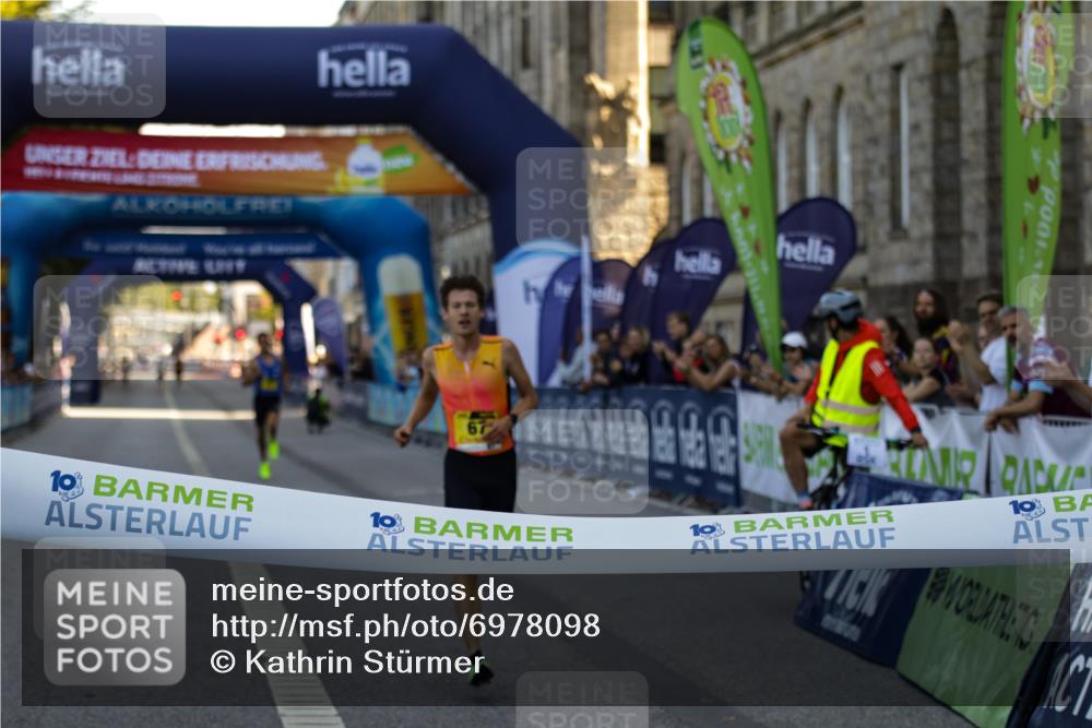 01.09.2024 - BARMER Alsterlauf Kathrin Stürmer Photography http://msf.ph/oto/6978098 01.09.2024 11:14:52 Ziel 63, 67, 72 meine-sportfotos.de