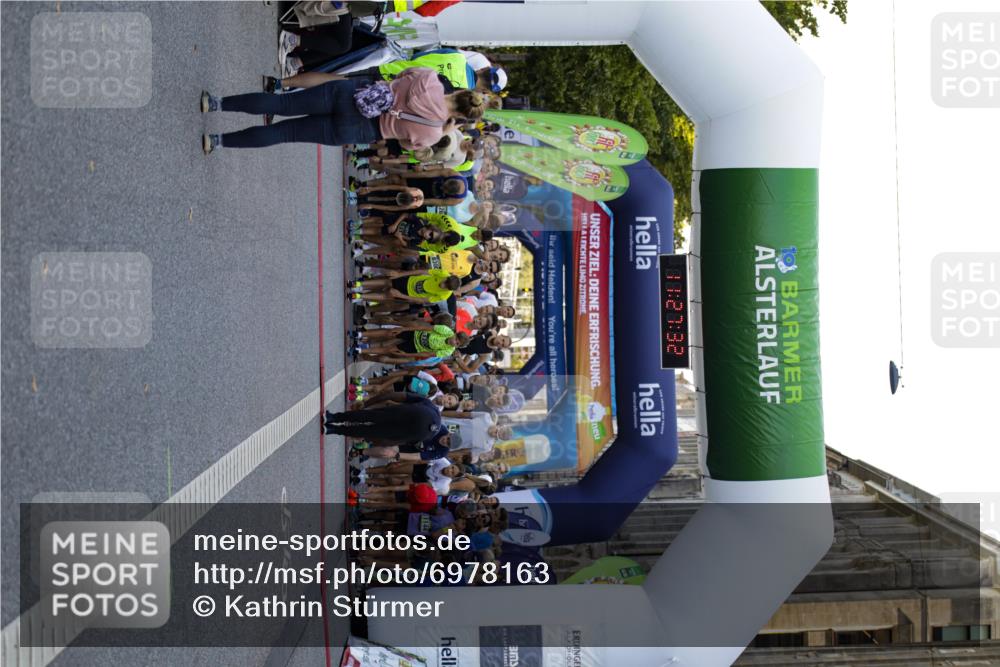 01.09.2024 - BARMER Alsterlauf Kathrin Stürmer Photography http://msf.ph/oto/6978163 01.09.2024 11:27:32 Ziel  meine-sportfotos.de