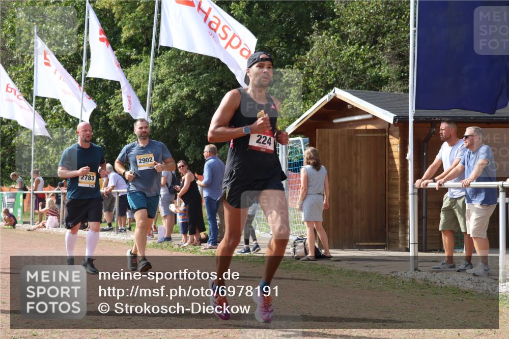 08.09.2024 - Airport Race Strokosch-Dieckow http://msf.ph/oto/6978191 08.09.2024 12:10:33 Ziel 224, 394, 2560, 2732, 2783, 2810, 2902 meine-sportfotos.de