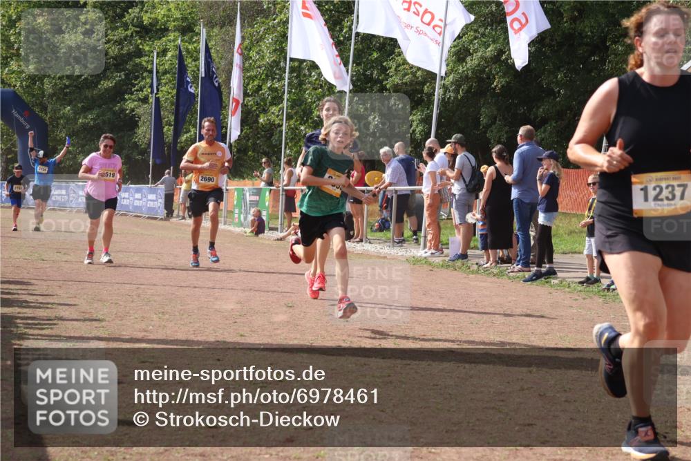 08.09.2024 - Airport Race Strokosch-Dieckow http://msf.ph/oto/6978461 08.09.2024 12:11:00 Ziel 1237, 2584, 2619, 2690, 2755, 2756, 2893 meine-sportfotos.de