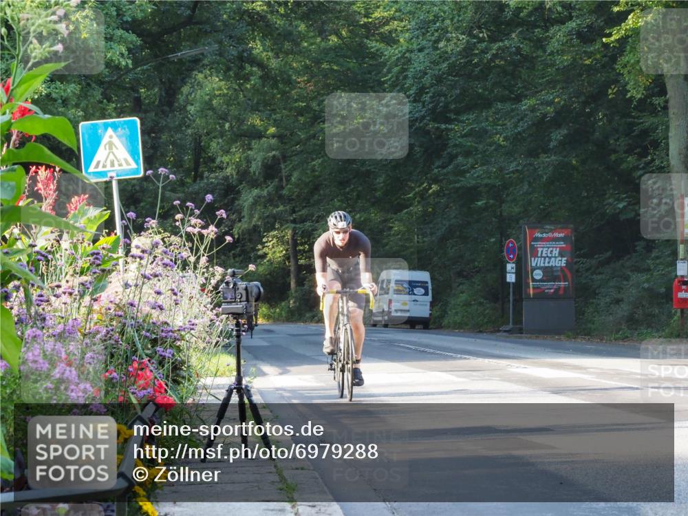 08.09.2024 - Stadtparktriathlon Zöllner http://msf.ph/oto/6979288 08.09.2024 08:50:26 Radfahren 1, 19, 22, 32, 86 meine-sportfotos.de