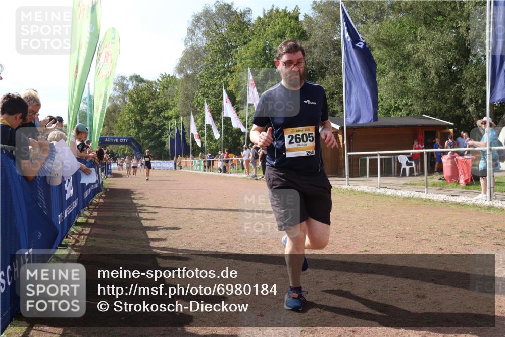 08.09.2024 - Airport Race Strokosch-Dieckow http://msf.ph/oto/6980184 08.09.2024 12:14:31 Ziel 2563, 2605, 2673, 2777, 2829 meine-sportfotos.de