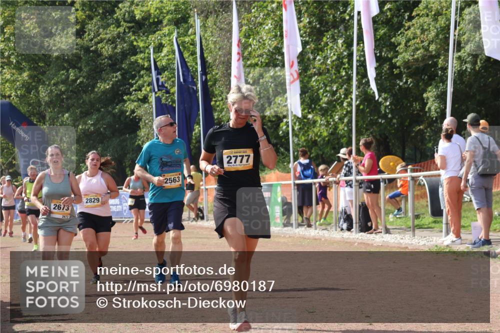 08.09.2024 - Airport Race Strokosch-Dieckow http://msf.ph/oto/6980187 08.09.2024 12:14:35 Ziel 2563, 2673, 2777, 2829 meine-sportfotos.de