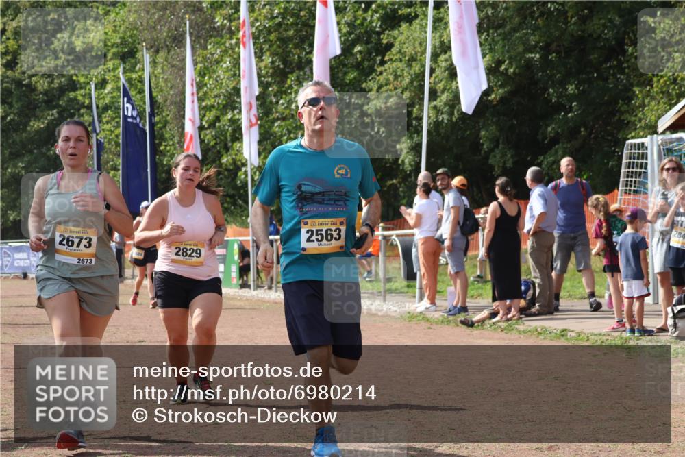 08.09.2024 - Airport Race Strokosch-Dieckow http://msf.ph/oto/6980214 08.09.2024 12:14:38 Ziel 926, 2563, 2673, 2689, 2764, 2777, 2829, 3077 meine-sportfotos.de
