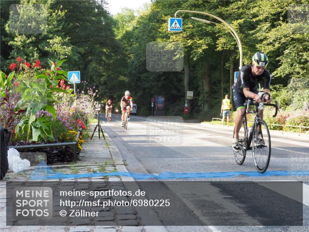 08.09.2024 - Stadtparktriathlon Zöllner http://msf.ph/oto/6980225 08.09.2024 09:00:56 Radfahren 6, 14, 17 meine-sportfotos.de