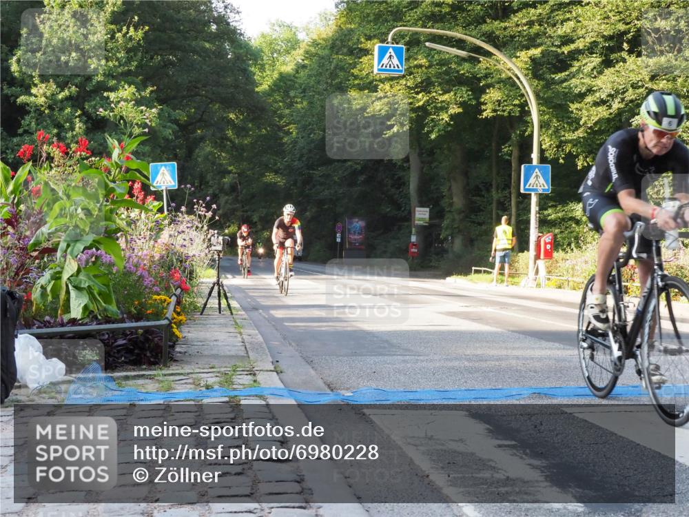 08.09.2024 - Stadtparktriathlon Zöllner http://msf.ph/oto/6980228 08.09.2024 09:00:57 Radfahren 6, 14, 17, 64 meine-sportfotos.de