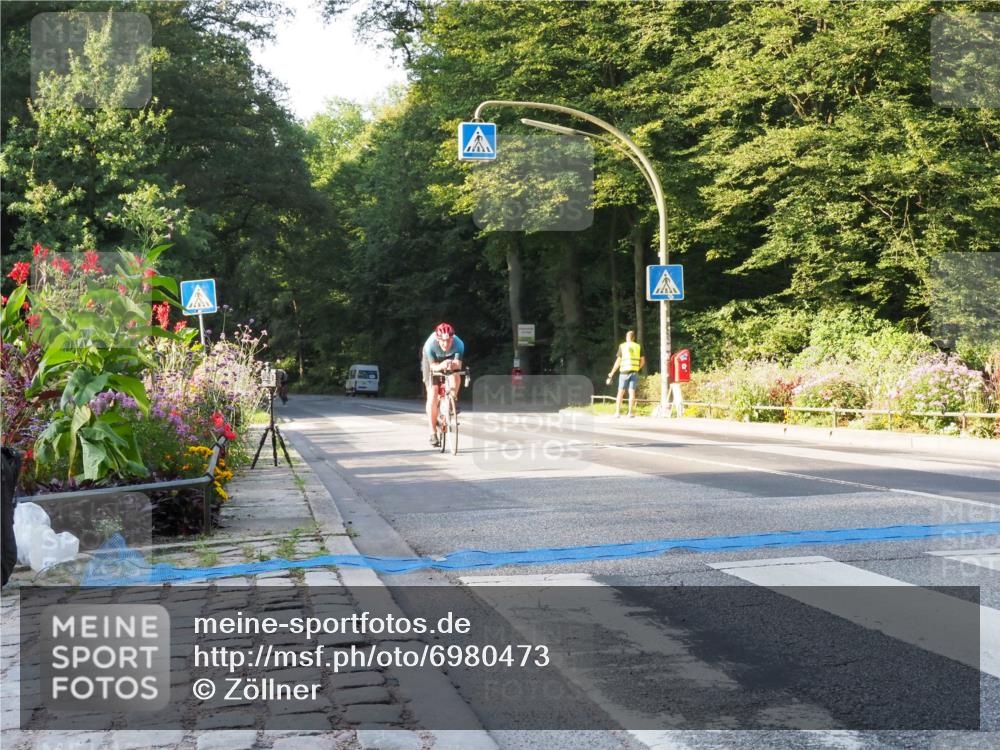 08.09.2024 - Stadtparktriathlon Zöllner http://msf.ph/oto/6980473 08.09.2024 09:03:34 Radfahren 2, 53, 66, 98, 108, 112, 127 meine-sportfotos.de