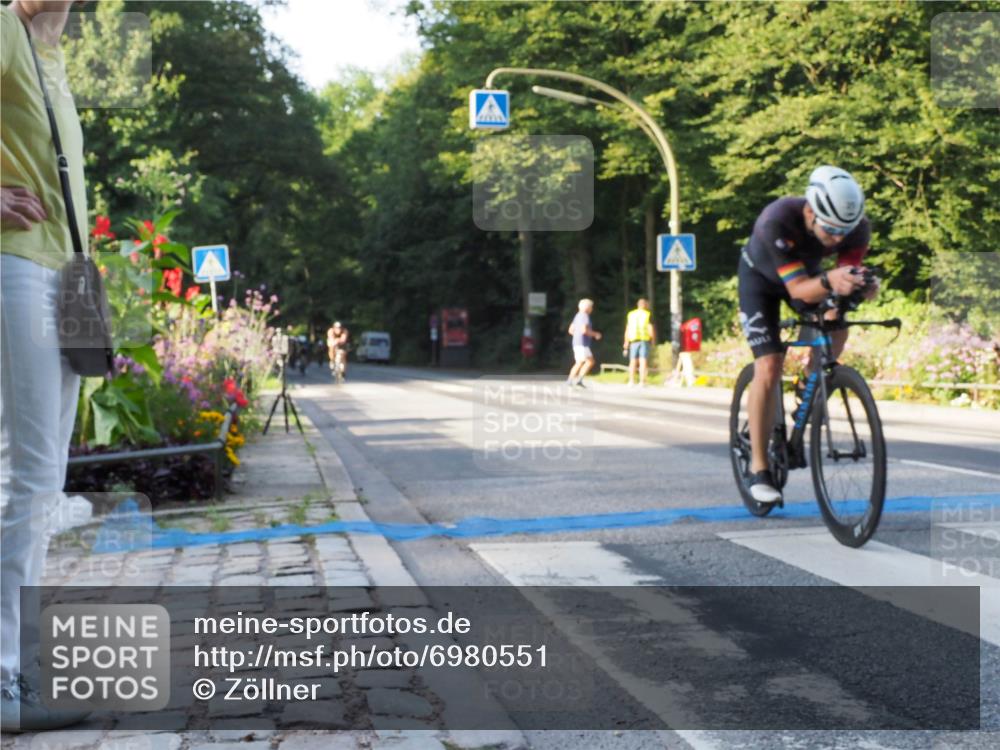 08.09.2024 - Stadtparktriathlon Zöllner http://msf.ph/oto/6980551 08.09.2024 09:03:51 Radfahren 15, 21, 25, 26, 40, 44, 54, 63, 72, 76, 80, 83, 89, 94, 109 meine-sportfotos.de
