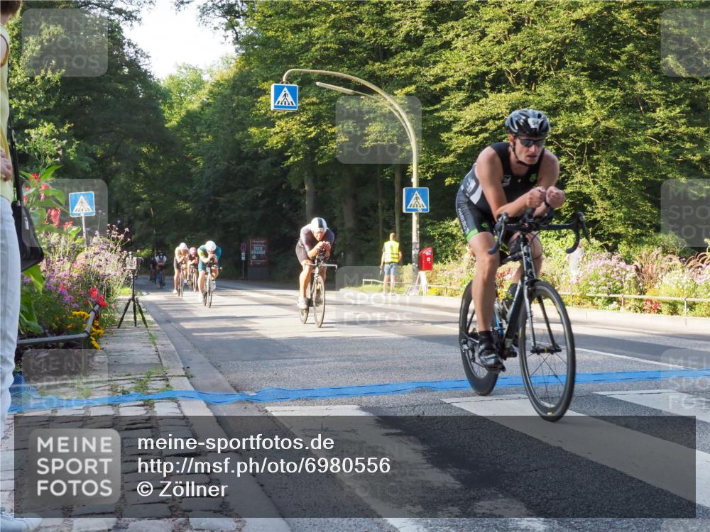 08.09.2024 - Stadtparktriathlon Zöllner http://msf.ph/oto/6980556 08.09.2024 09:03:54 Radfahren 15, 20, 21, 25, 35, 40, 44, 54, 63, 71, 72, 76, 83, 89, 94 meine-sportfotos.de