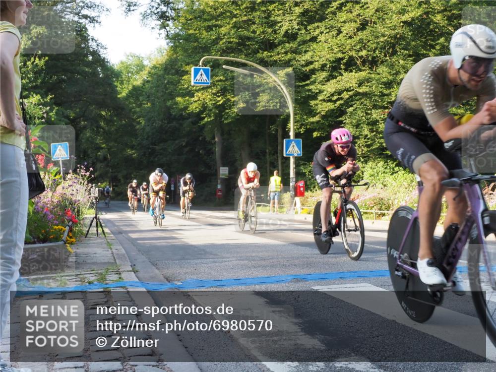 08.09.2024 - Stadtparktriathlon Zöllner http://msf.ph/oto/6980570 08.09.2024 09:03:56 Radfahren 15, 20, 21, 35, 37, 40, 44, 54, 63, 71, 72, 76, 83, 89, 94 meine-sportfotos.de