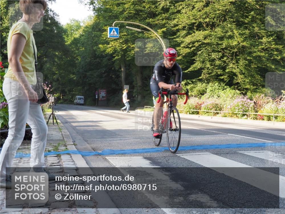 08.09.2024 - Stadtparktriathlon Zöllner http://msf.ph/oto/6980715 08.09.2024 09:04:24 Radfahren 97, 117, 119 meine-sportfotos.de
