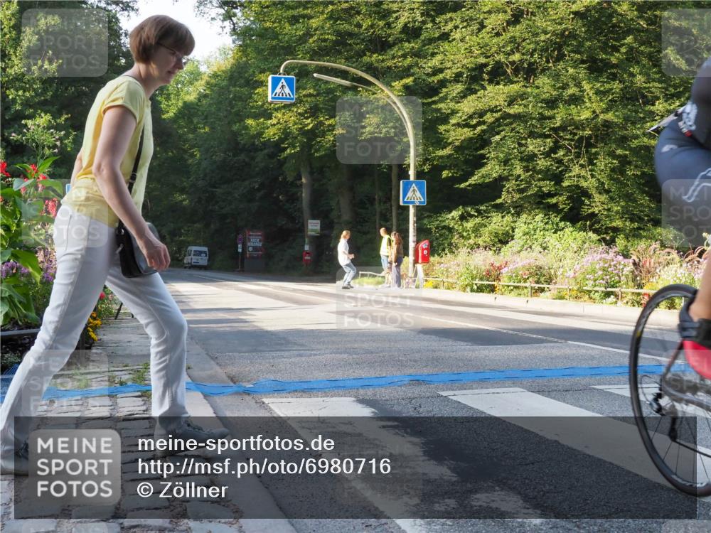 08.09.2024 - Stadtparktriathlon Zöllner http://msf.ph/oto/6980716 08.09.2024 09:04:24 Radfahren 97, 117, 119 meine-sportfotos.de