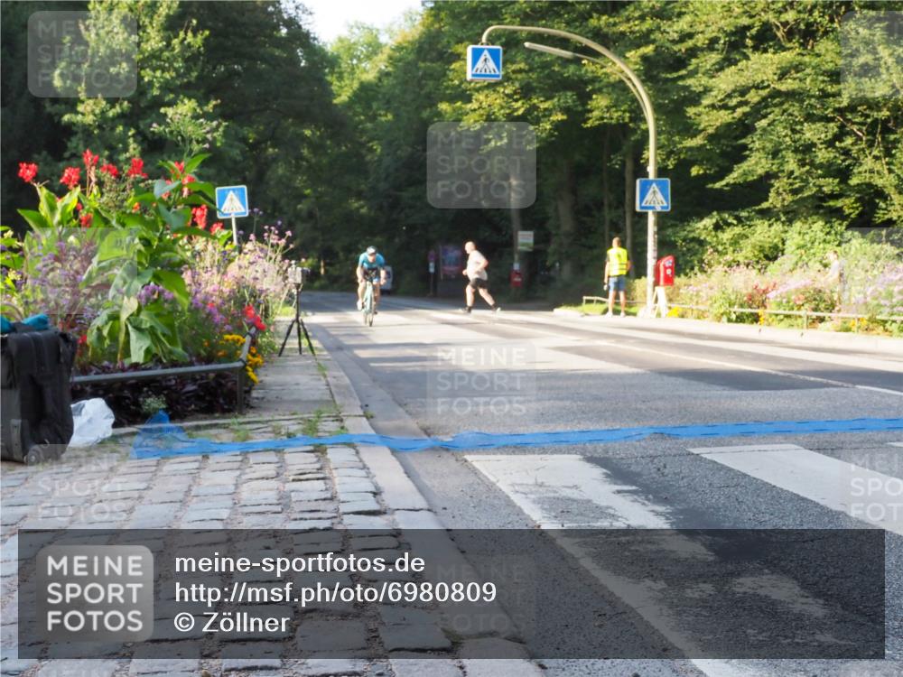08.09.2024 - Stadtparktriathlon Zöllner http://msf.ph/oto/6980809 08.09.2024 09:05:04 Radfahren 27, 28, 74, 121, 124 meine-sportfotos.de