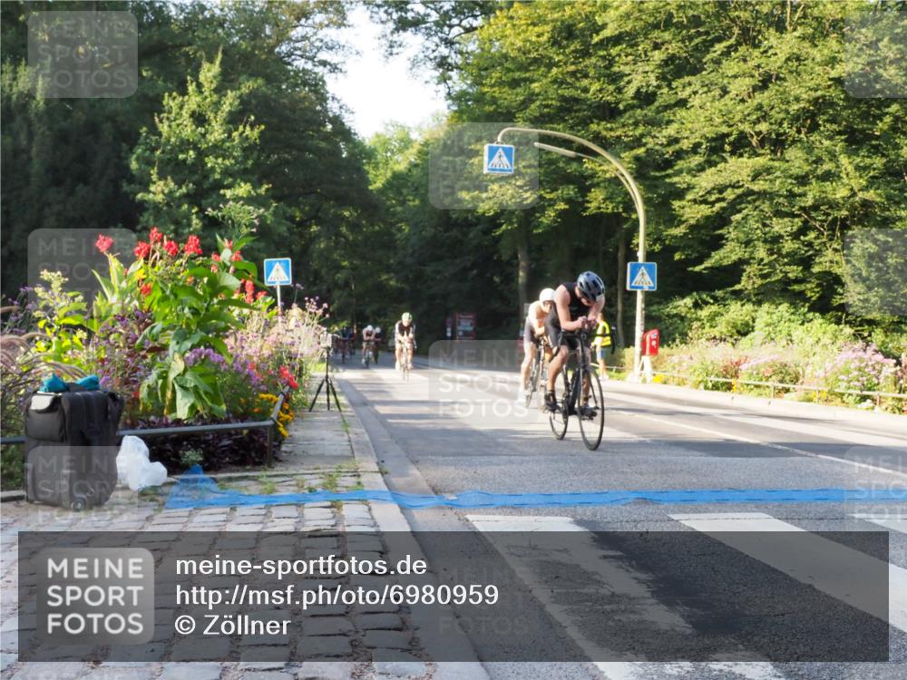 08.09.2024 - Stadtparktriathlon Zöllner http://msf.ph/oto/6980959 08.09.2024 09:07:39 Radfahren 1, 5, 6, 14, 49, 59, 65, 126 meine-sportfotos.de