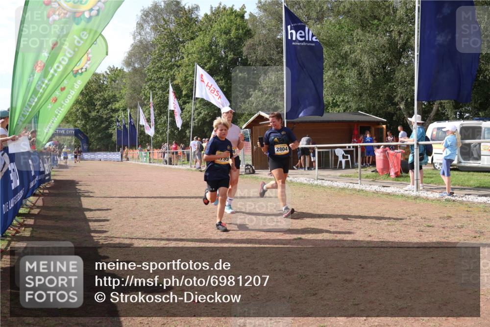 08.09.2024 - Airport Race Strokosch-Dieckow http://msf.ph/oto/6981207 08.09.2024 12:16:12 Ziel 2586, 2799, 2802, 2804, 2827 meine-sportfotos.de