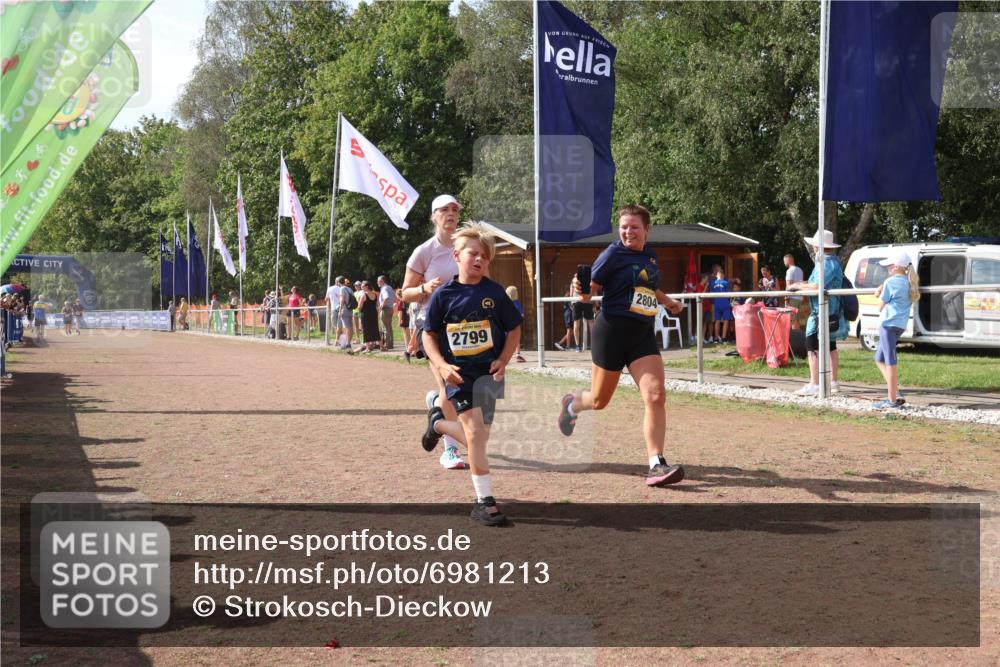 08.09.2024 - Airport Race Strokosch-Dieckow http://msf.ph/oto/6981213 08.09.2024 12:16:12 Ziel 2586, 2799, 2802, 2804, 2827 meine-sportfotos.de
