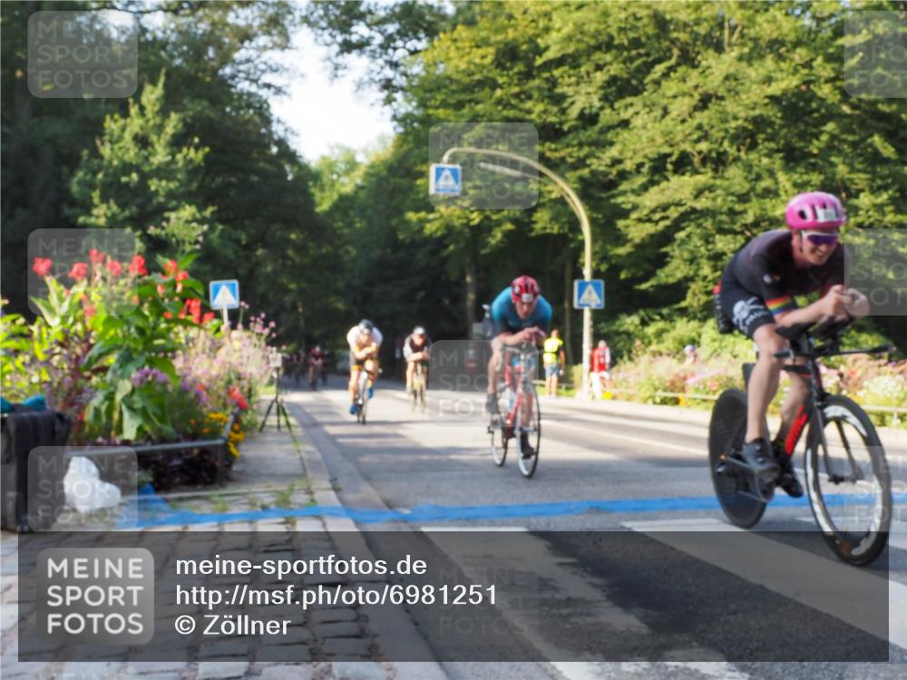 08.09.2024 - Stadtparktriathlon Zöllner http://msf.ph/oto/6981251 08.09.2024 09:09:36 Radfahren 15, 21, 25, 26, 35, 40, 44, 54, 56, 63, 72, 76, 123, 127 meine-sportfotos.de