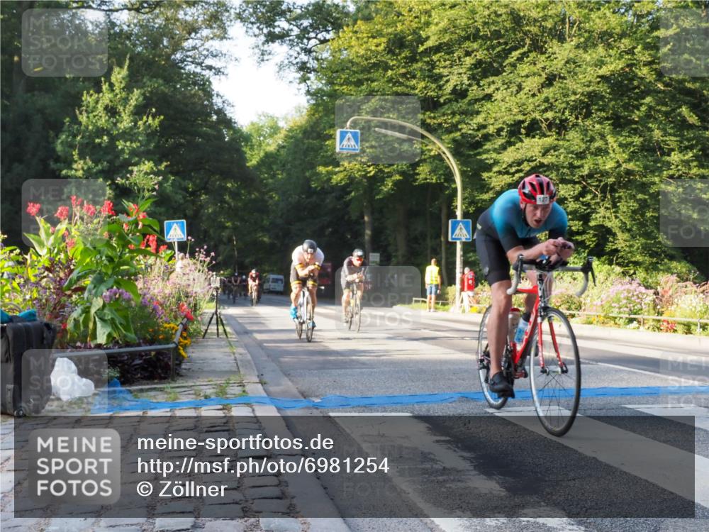 08.09.2024 - Stadtparktriathlon Zöllner http://msf.ph/oto/6981254 08.09.2024 09:09:36 Radfahren 15, 21, 25, 26, 35, 40, 44, 54, 56, 63, 72, 76, 123, 127 meine-sportfotos.de