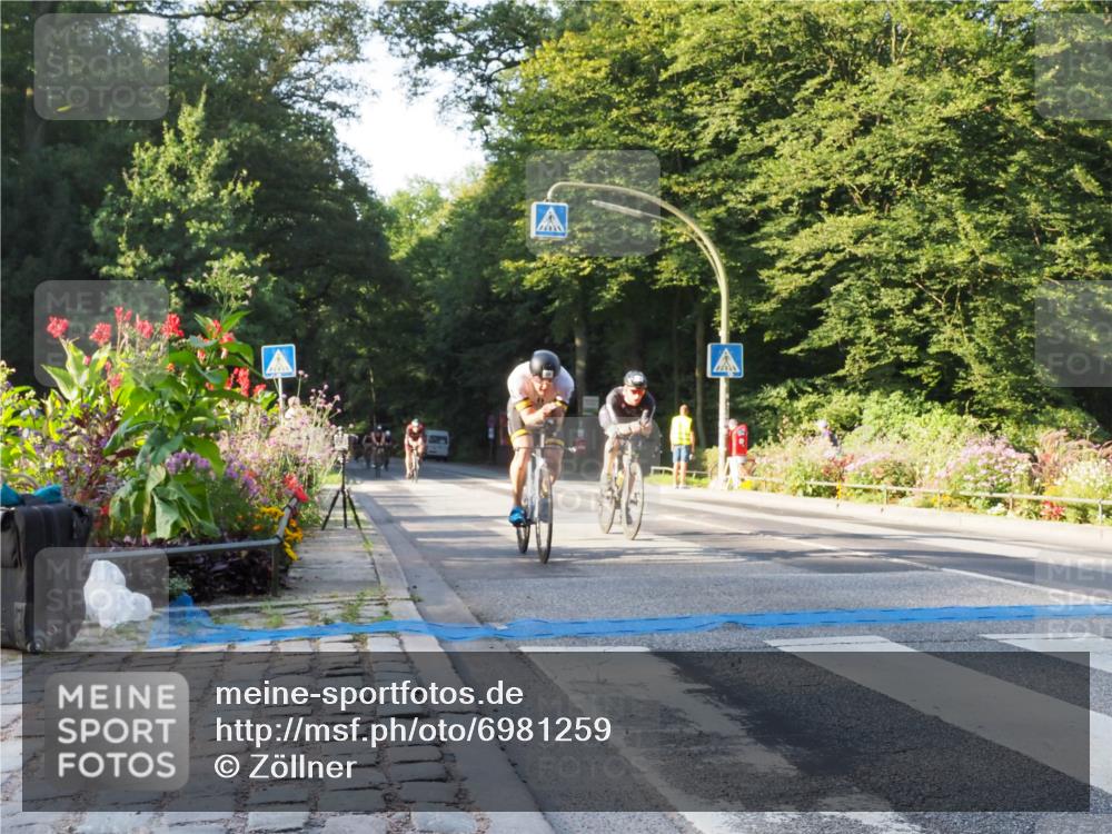 08.09.2024 - Stadtparktriathlon Zöllner http://msf.ph/oto/6981259 08.09.2024 09:09:37 Radfahren 15, 21, 25, 26, 35, 40, 44, 54, 56, 63, 72, 76, 109, 123, 127 meine-sportfotos.de