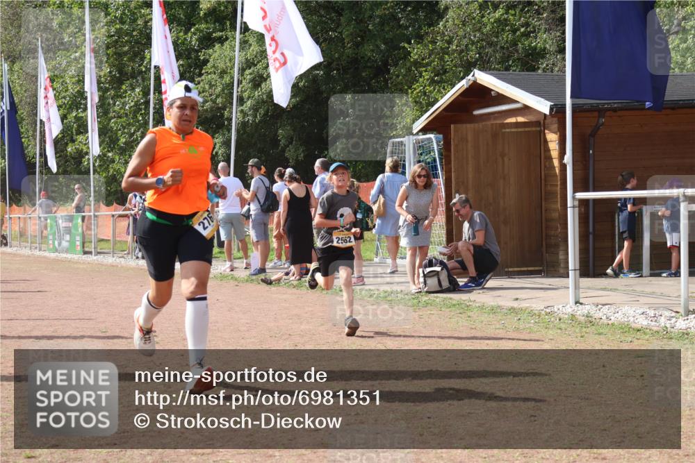 08.09.2024 - Airport Race Strokosch-Dieckow http://msf.ph/oto/6981351 08.09.2024 12:16:38 Ziel 158, 222, 667, 2561, 2562, 2598, 2767, 2780 meine-sportfotos.de