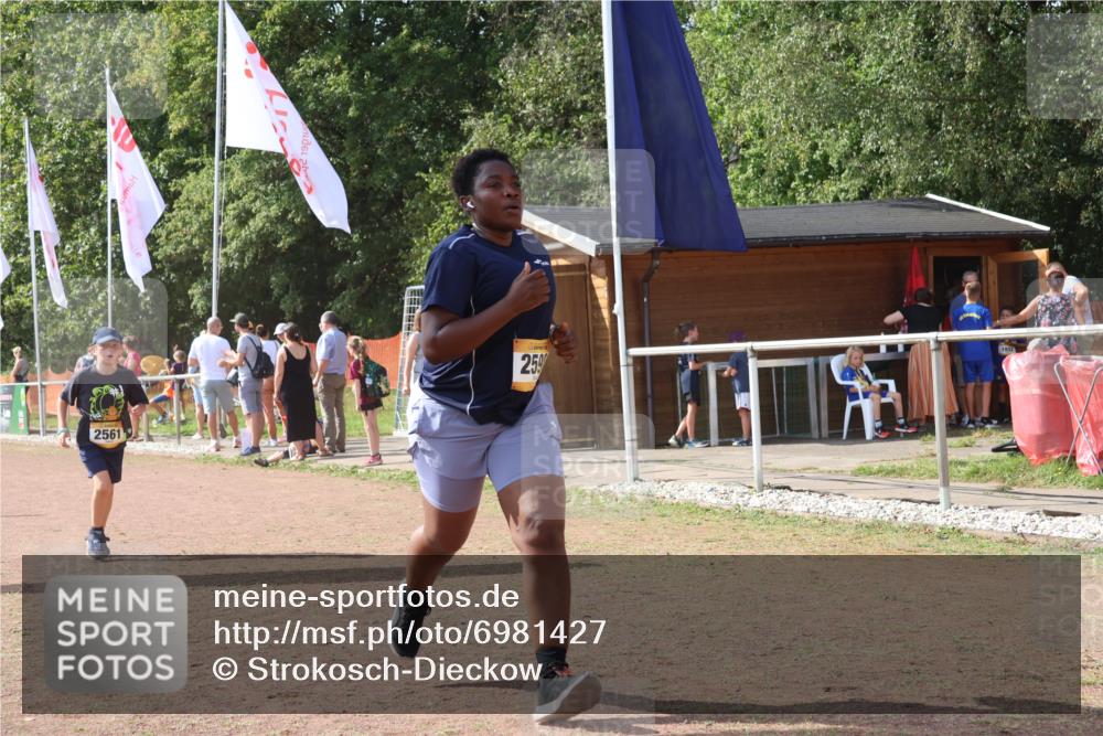 08.09.2024 - Airport Race Strokosch-Dieckow http://msf.ph/oto/6981427 08.09.2024 12:16:45 Ziel 158, 688, 2561, 2598 meine-sportfotos.de